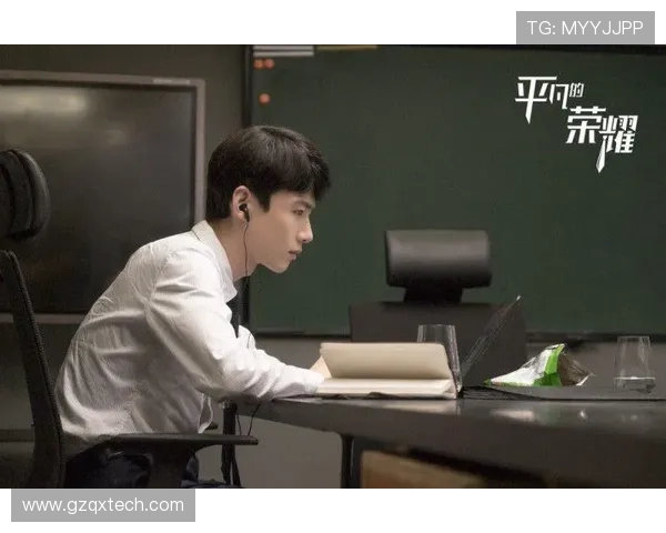 亚当斯的传奇人生与影响力探讨：从平凡到伟大的蜕变之路